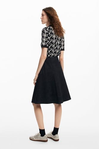 Women's Woman Woven Skirt Knee