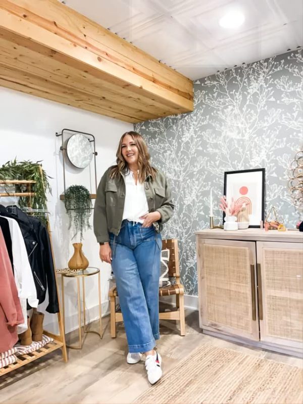 Women's Military Safari Cropped Jackets Button Down Lightweight Oversized Utility Anorak Coat with Pockets